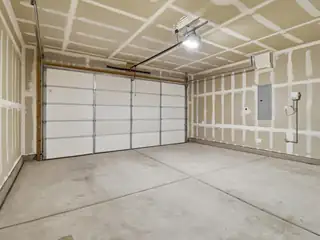 1125 Vallecito Loop NW Garage