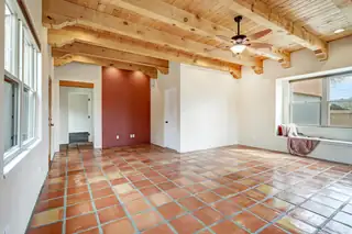 2401 Kestrel Court NW Living Room