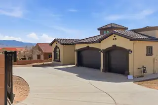 6734 Milpa Alta Road NE Kitchen