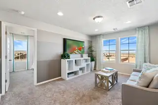 3336 Dijamant Lp SE Living Room