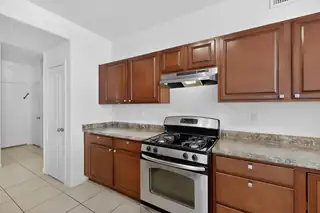 2824 Walsh Loop SE Kitchen