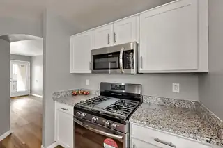 111 18th Street SE Kitchen