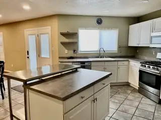 12408 Mangas Trail NE 