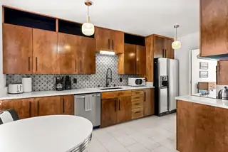 3600 Mackland Avenue NE Kitchen