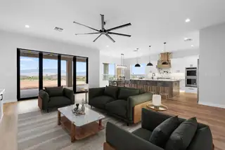 512 2nd Street NE Living Room