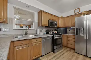 1646 Domain Loop SE Kitchen
