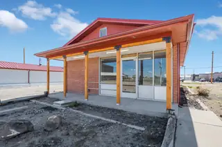 851 W Castillo Avenue 