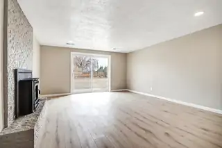 1008 Paz Del Valle Court NW Living Room