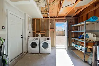 1304 Elkslip Drive NE Garage