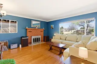 3428 Anderson Avenue SE Living Room