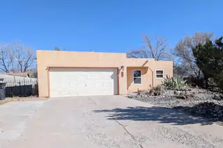 45 Milton Loop, Los Lunas