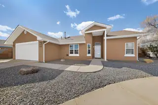 2275 Longhorn Street SW, Los Lunas 