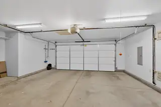 2275 Longhorn Street SW Garage