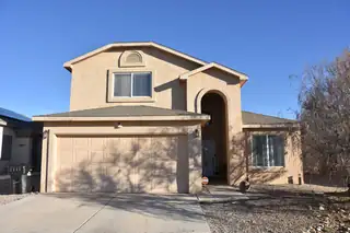 96 Avenida Jardin, Los Lunas