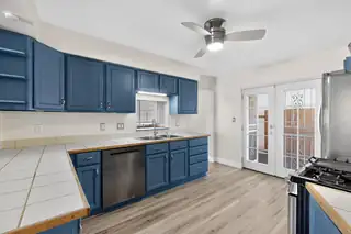 1200 La Poblana Road NW Kitchen