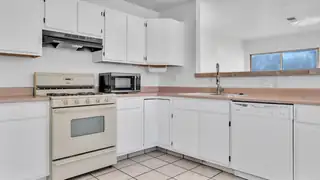 1605 Patti Place NE Kitchen