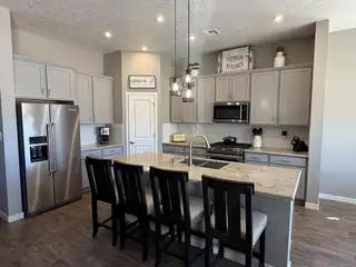 3219 Ilford Road NE Kitchen