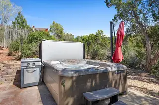 11 Eagle Trail Hot Tub