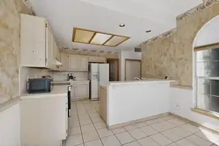 4549 Greene Avenue NW Kitchen