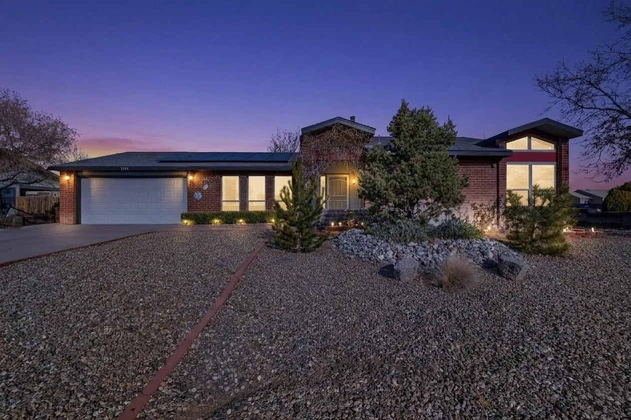 1745 Savannah Drive NE