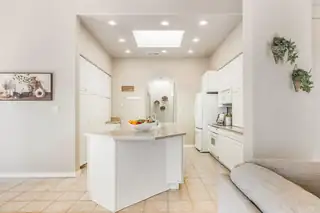 4509 Miramar Drive NW Kitchen