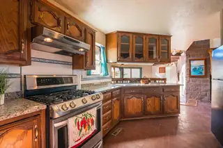 35 Jerome Road Kitchen