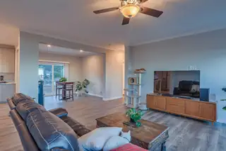 19 Edge Of Woods Road Living Room