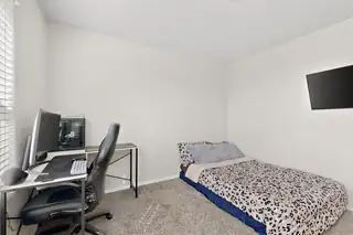 1916 Hubbard Street SE Home Office