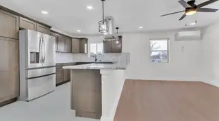 1144 Buena Vista Drive SE 