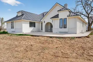 30 Edmundo Road, Belen 