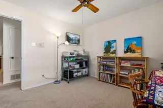 7601 Vista Del Arroyo Avenue NE Home Office