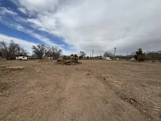 461 LOS LENTES Road SE 