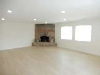 1108 Wade Circle NE Living Room