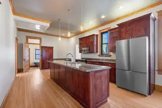 523 High Street SE Kitchen