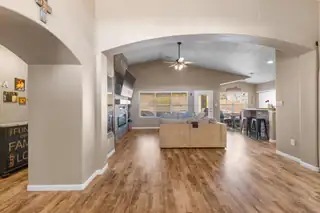 2512 Mesa Crotalo Road SE Living Room