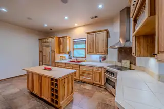 6 Storyteller Court Kitchen