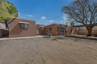 1025 Arizona Street SE Patio