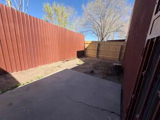 215 La Vida Nueva Del Oeste SW Backyard