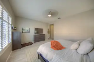 4014 Plaza Colina Lane NE Bedroom