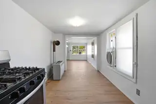 408 N Ross Avenue Kitchen