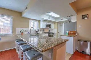 11109 Hagen Road NE Kitchen