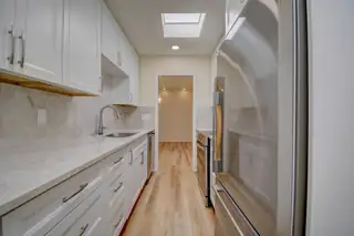 6700 Los Trechos Court NE Kitchen