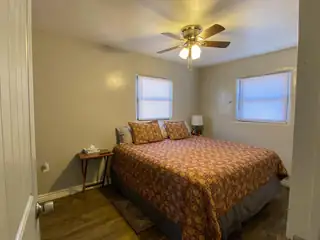 2507 Cagua Drive NE Living Room