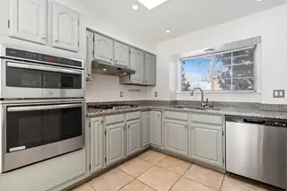 7300 Freedom Court NE Kitchen