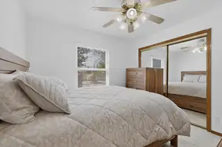 7129 Isleta Boulevard SW Home Office