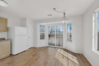 414 W Shorewood Drive NW Kitchen