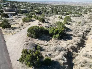 28 Tierra Monte Drive NE 