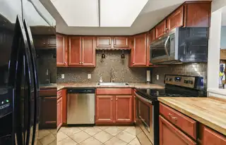 901 Country Club Drive SE APT D Kitchen