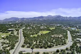 2 Broken Arrow Place 