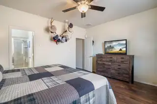 6701 Kayser Mill Road NW Bedroom